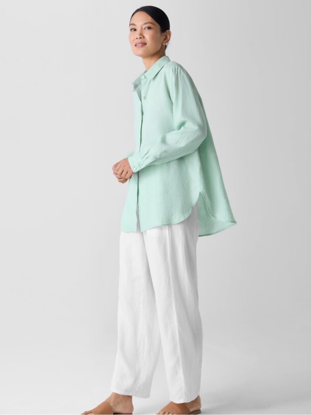 EILEEN FISHER M Organic Handkerchief Linen Classic Collar Shirt $178 - Picture 3 of 6